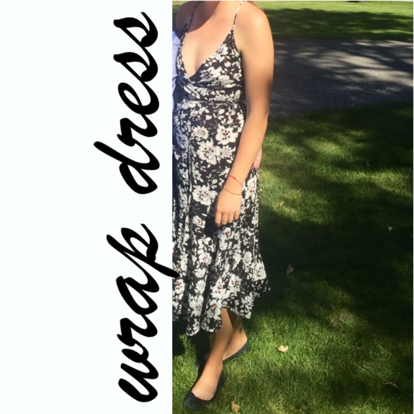 Urban Outfitters Dresses & Skirts - COTTON CANDY LA flowy floral wrap dress